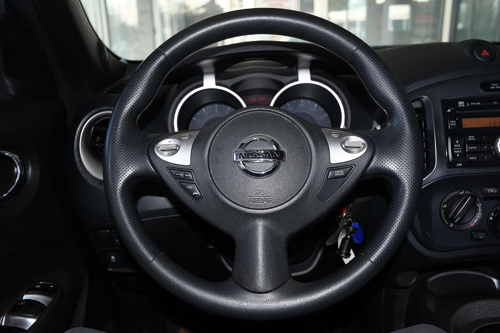 2014 Nissan JUKE S photo 25