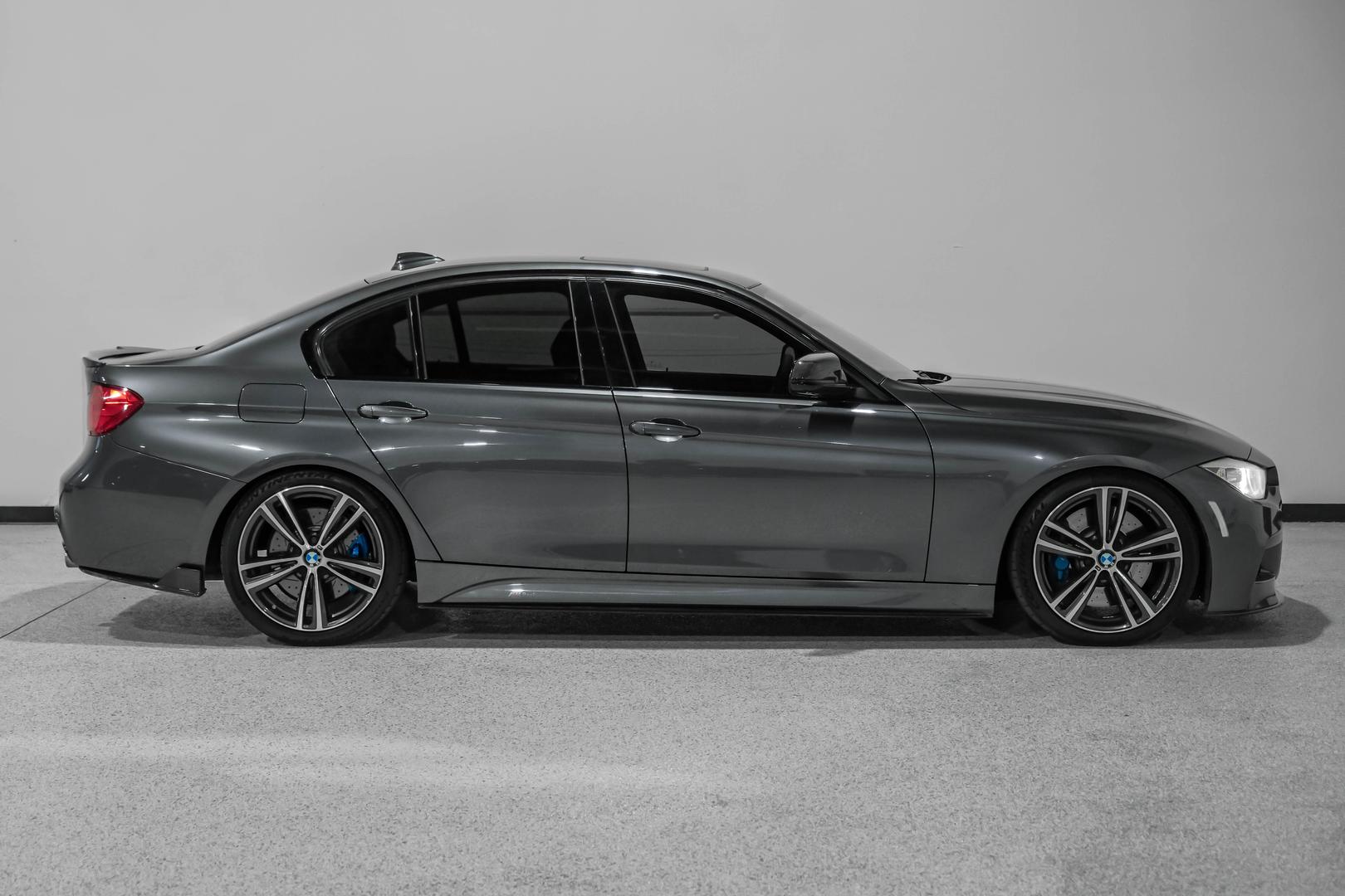 2015 BMW 3 Series 335i photo 5