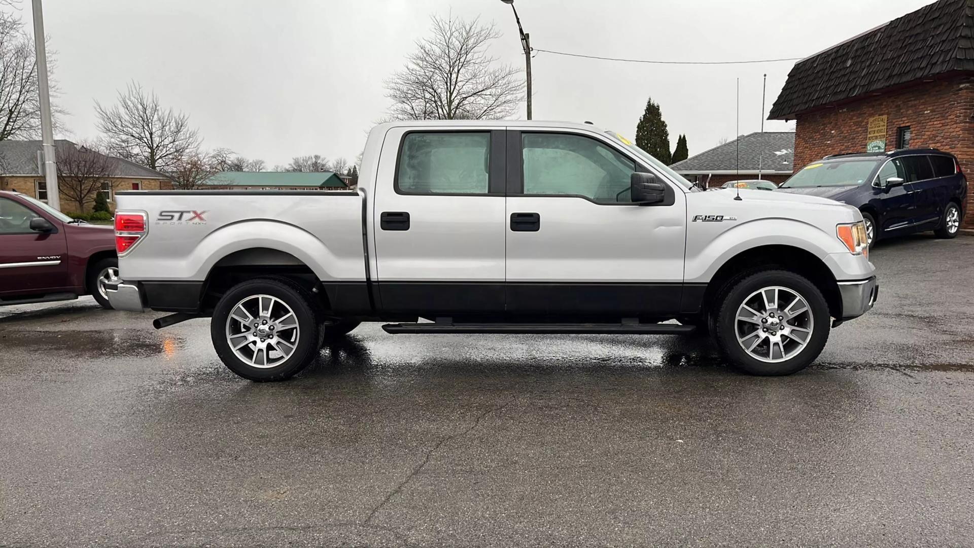 2014 Ford F-150 STX photo 9