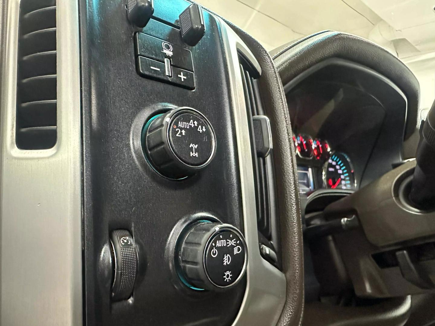 2018 GMC Sierra 1500 SLT photo 14