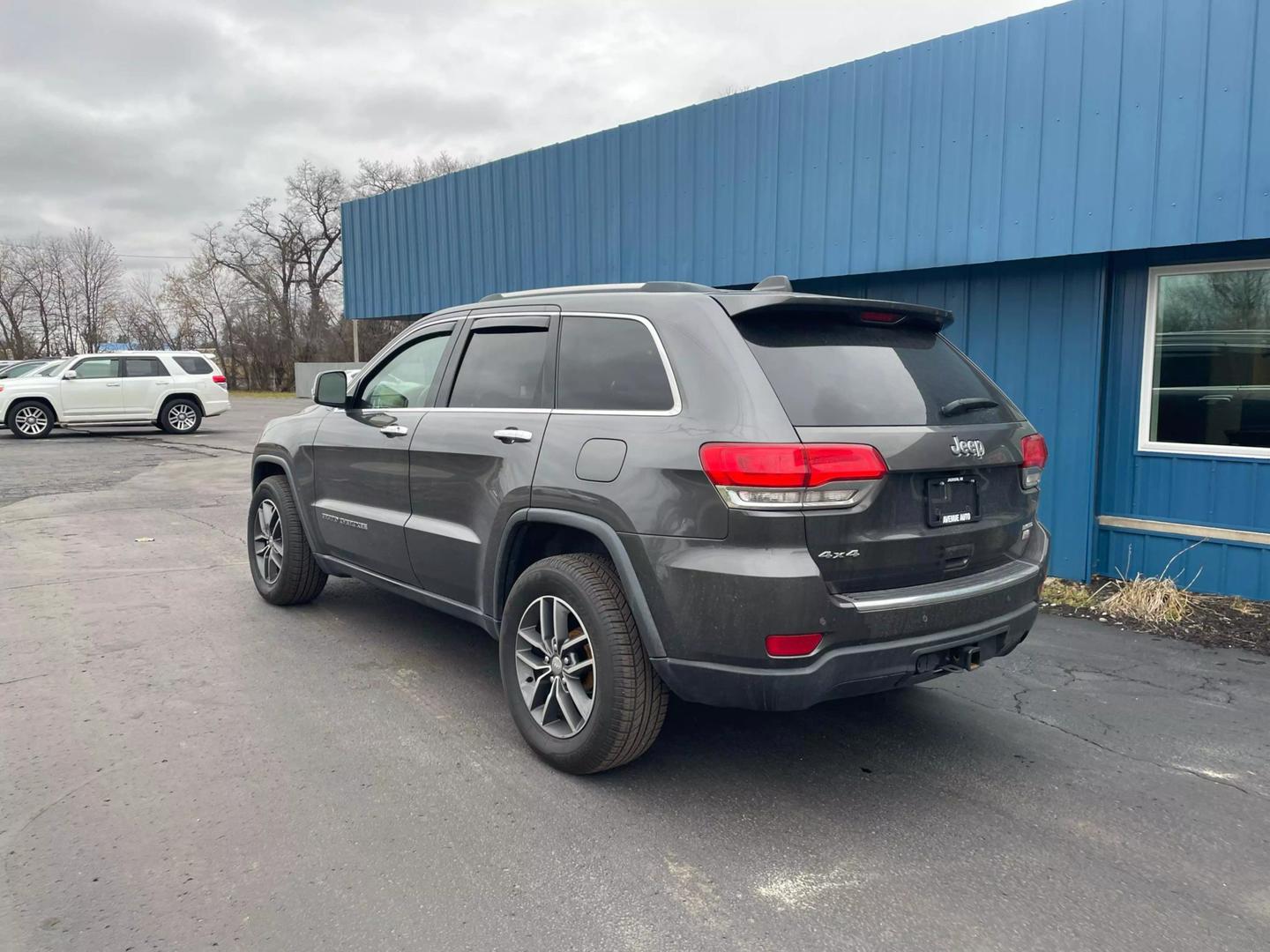 2017 Jeep Grand Cherokee Limited photo 6