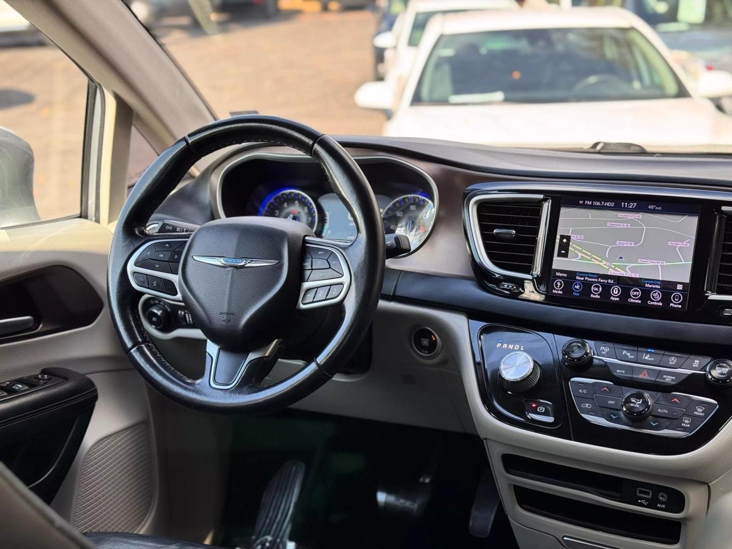 2018 Chrysler Pacifica Touring L photo 21