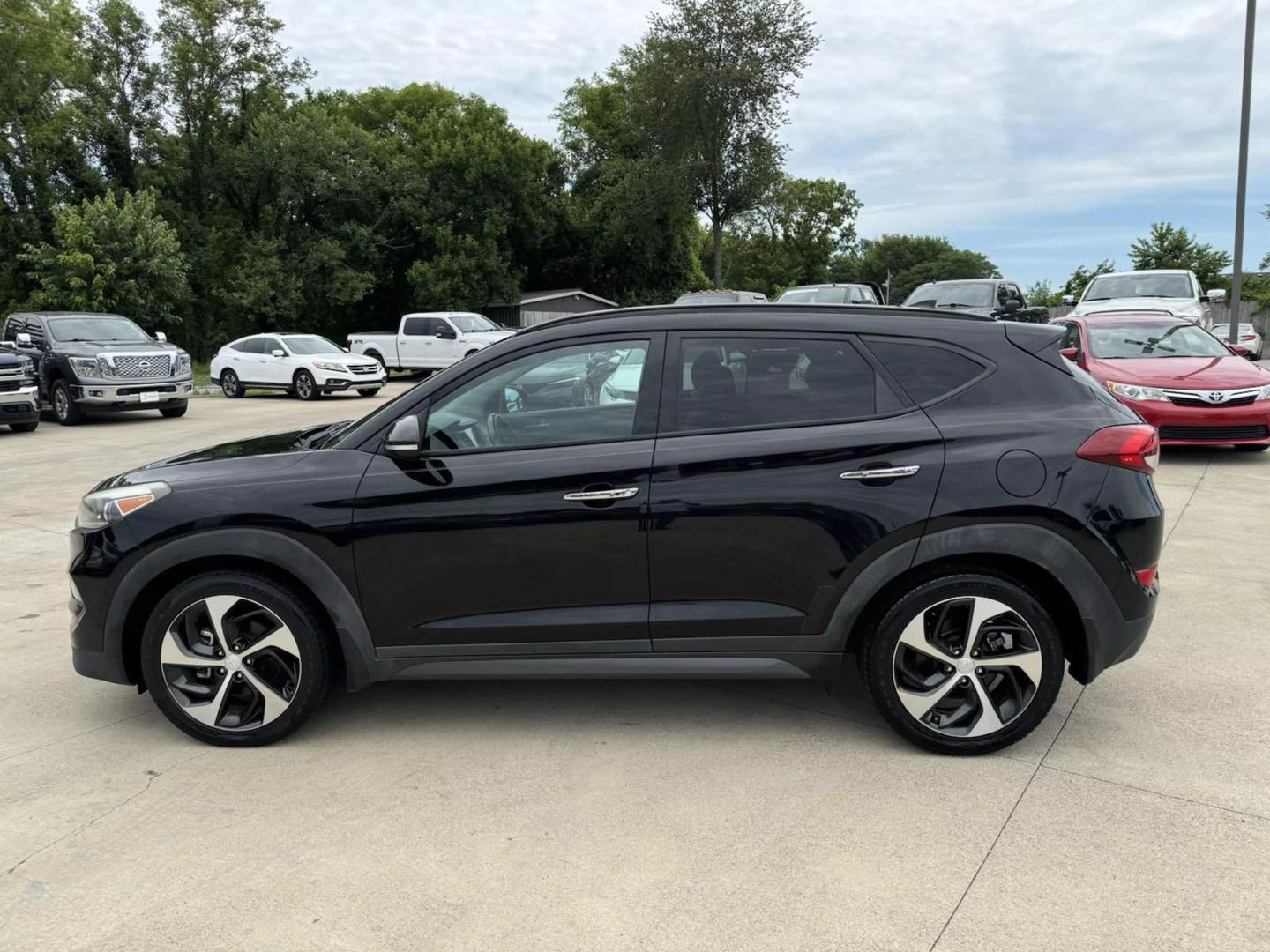 2016 Hyundai Tucson Limited photo 2