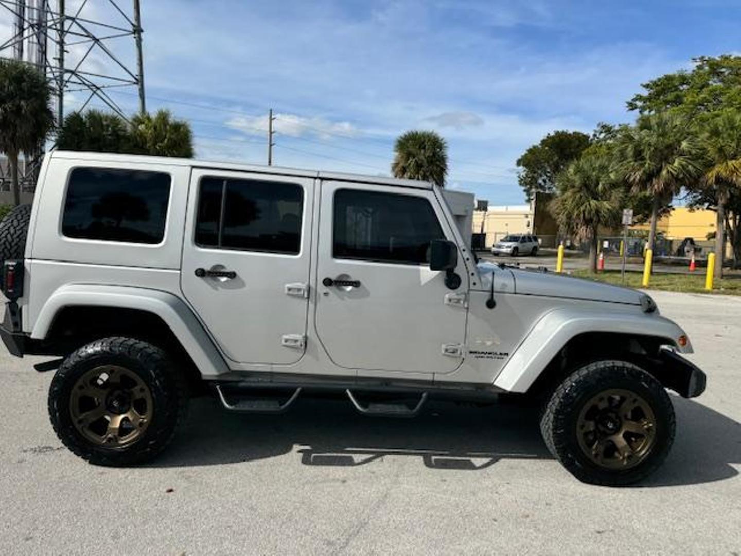 2008 Jeep Wrangler Unlimited Sahara photo 5