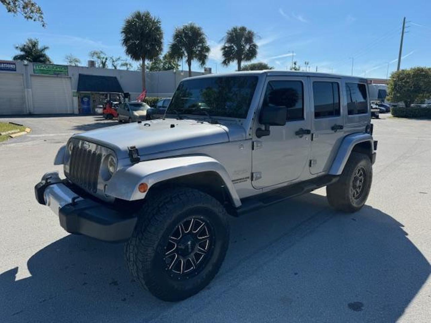 2013 Jeep Wrangler Unlimited Sahara photo 23