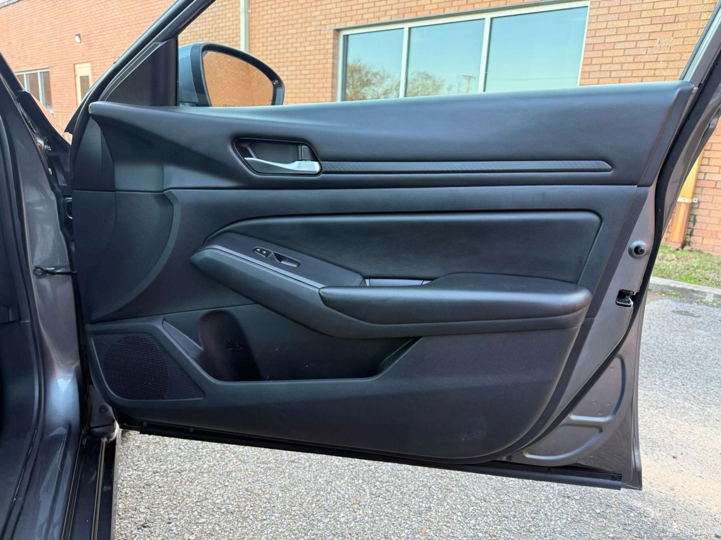 2021 Nissan Altima - Image 21
