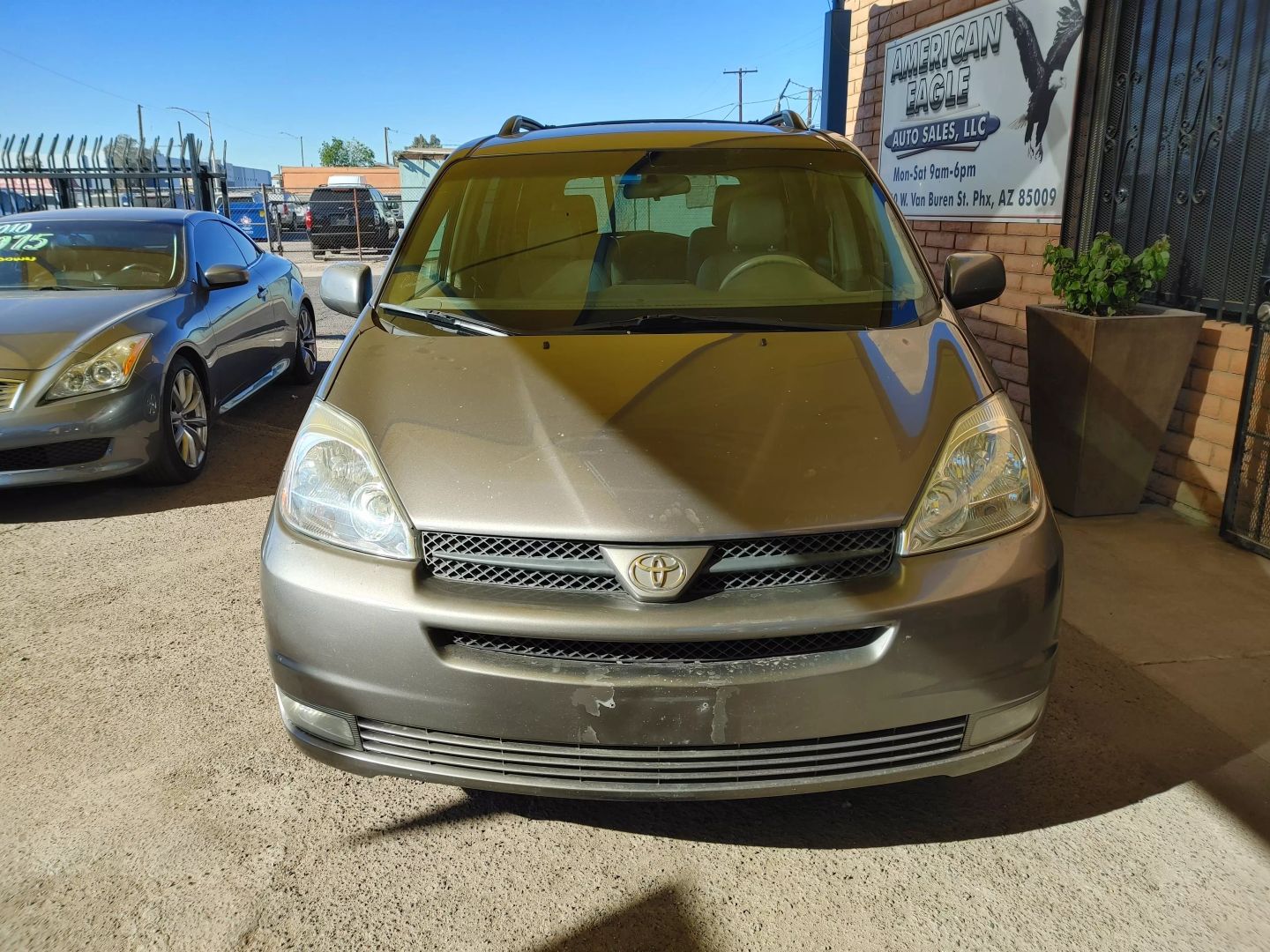 Used 2005 Toyota Sienna XLE with VIN 5TDZA22C55S261717 for sale in Phoenix, AZ