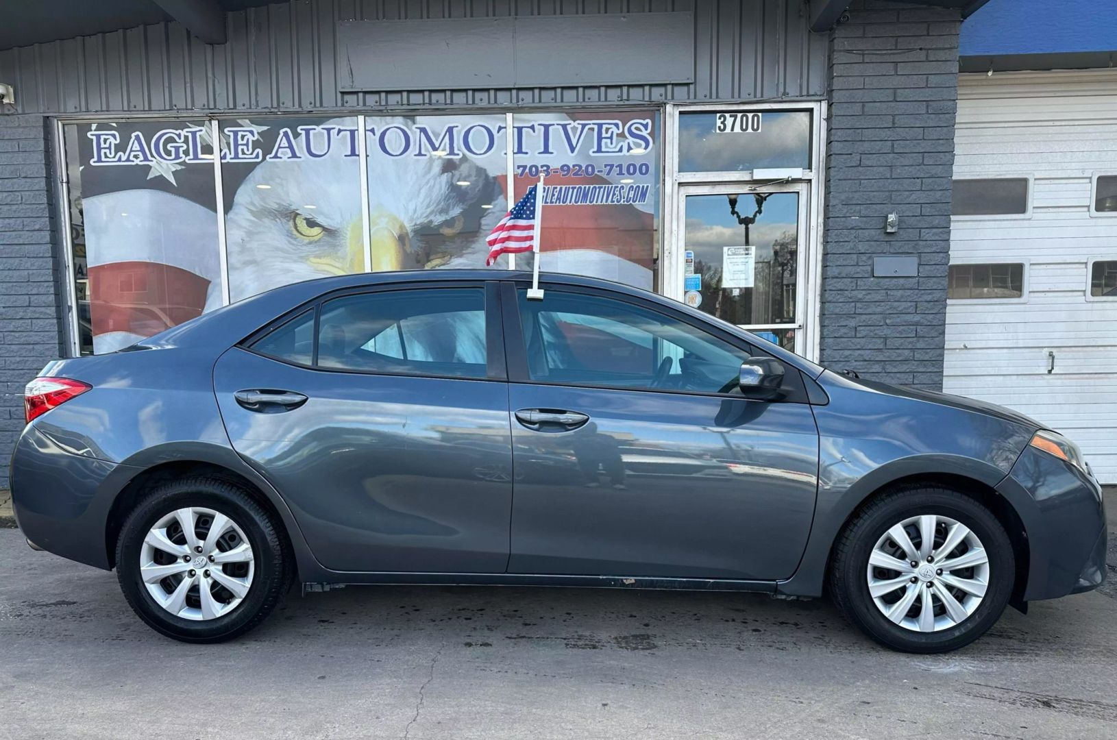 Used 2015 Toyota Corolla LE with VIN 2T1BURHE6FC356419 for sale in Arlington, VA