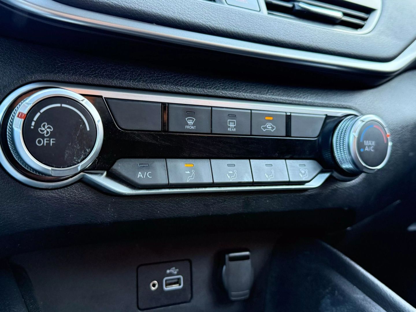 2021 Nissan Altima - Image 25