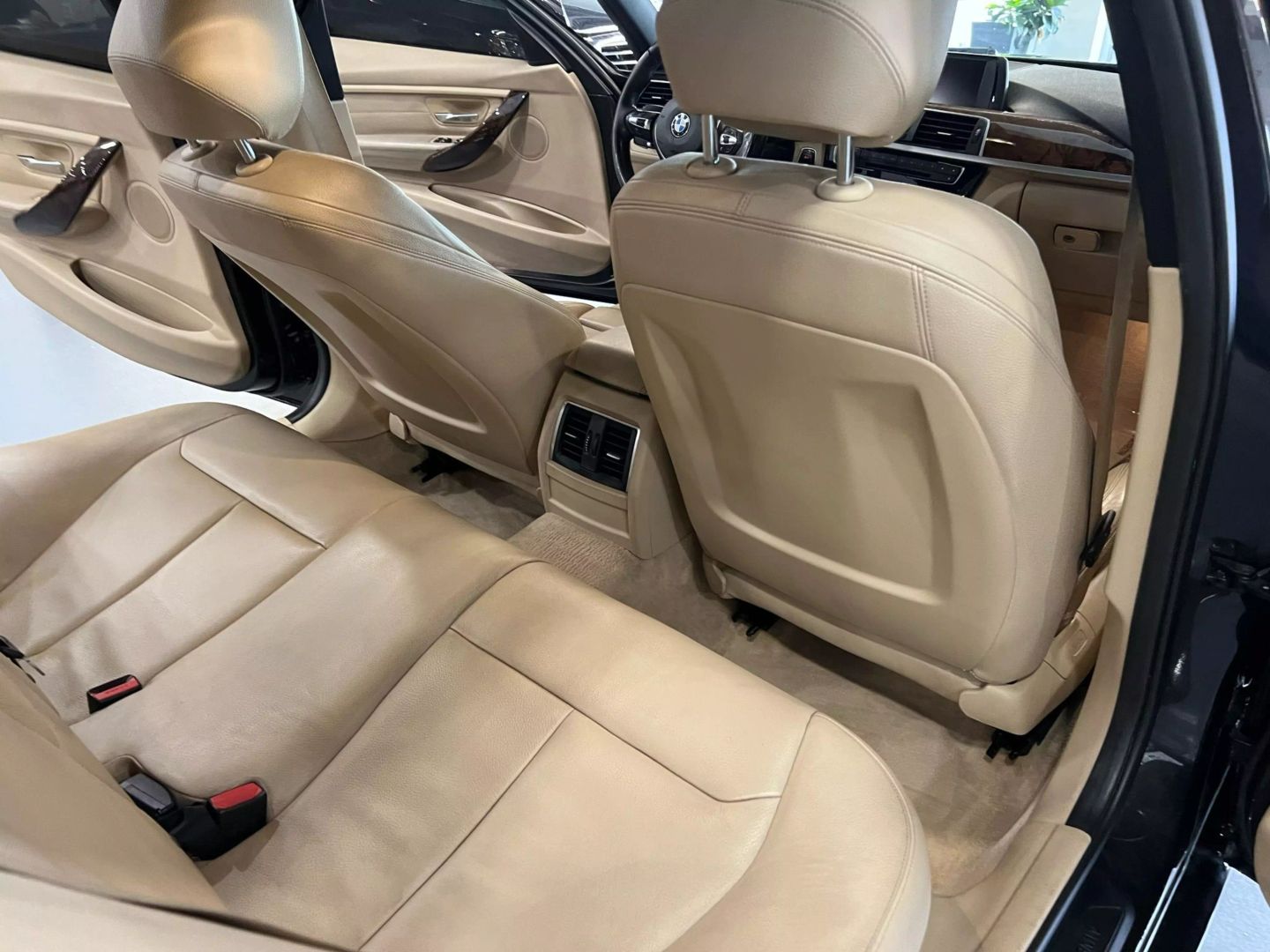 2016 Bmw 3 Series 320i Sedan 4d - Image 23