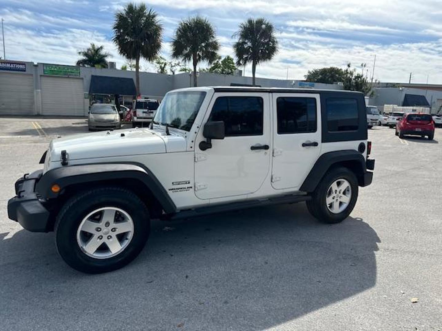 2010 Jeep Wrangler Unlimited Sport photo 17