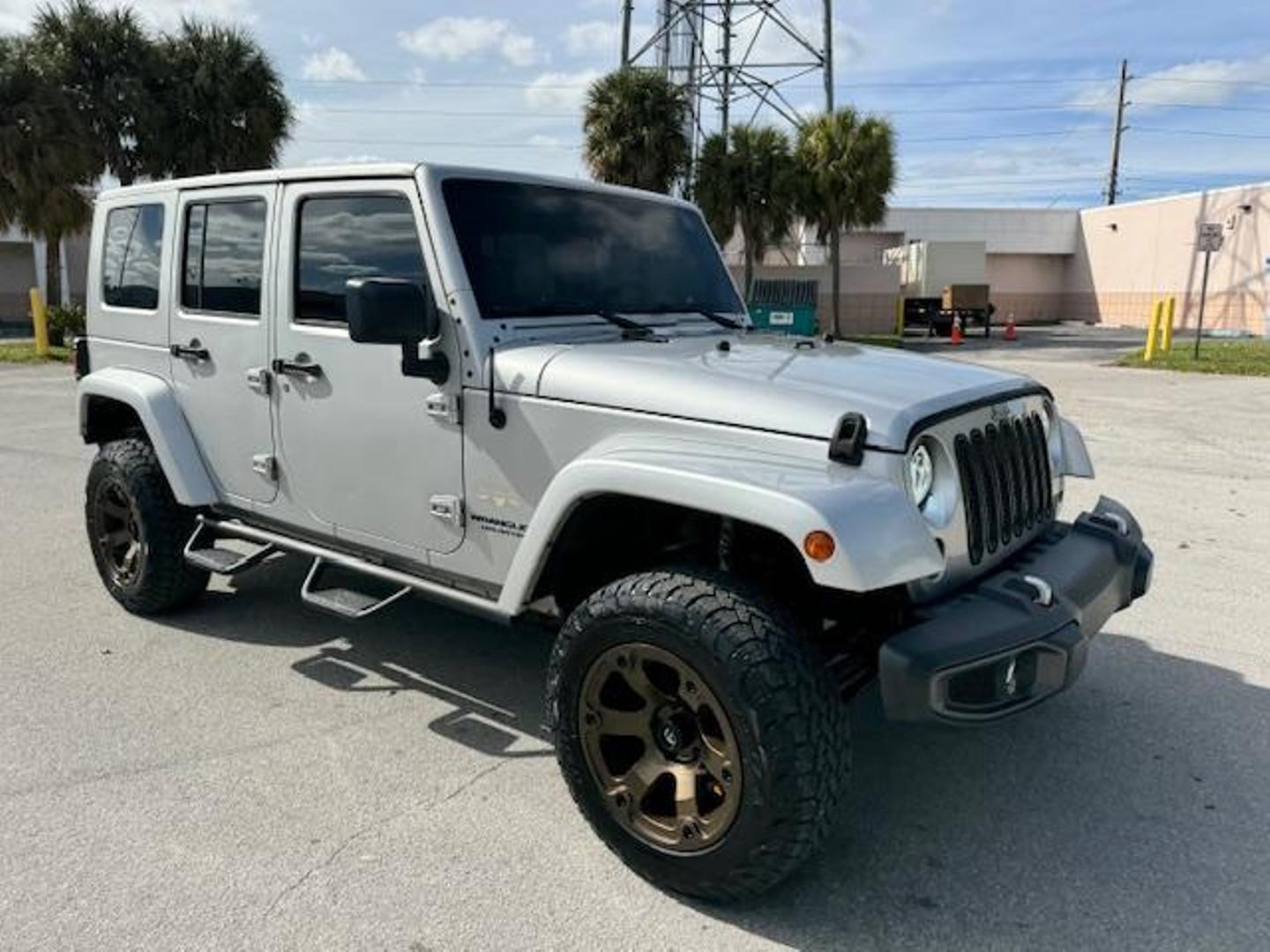 2008 Jeep Wrangler Unlimited Sahara photo 3