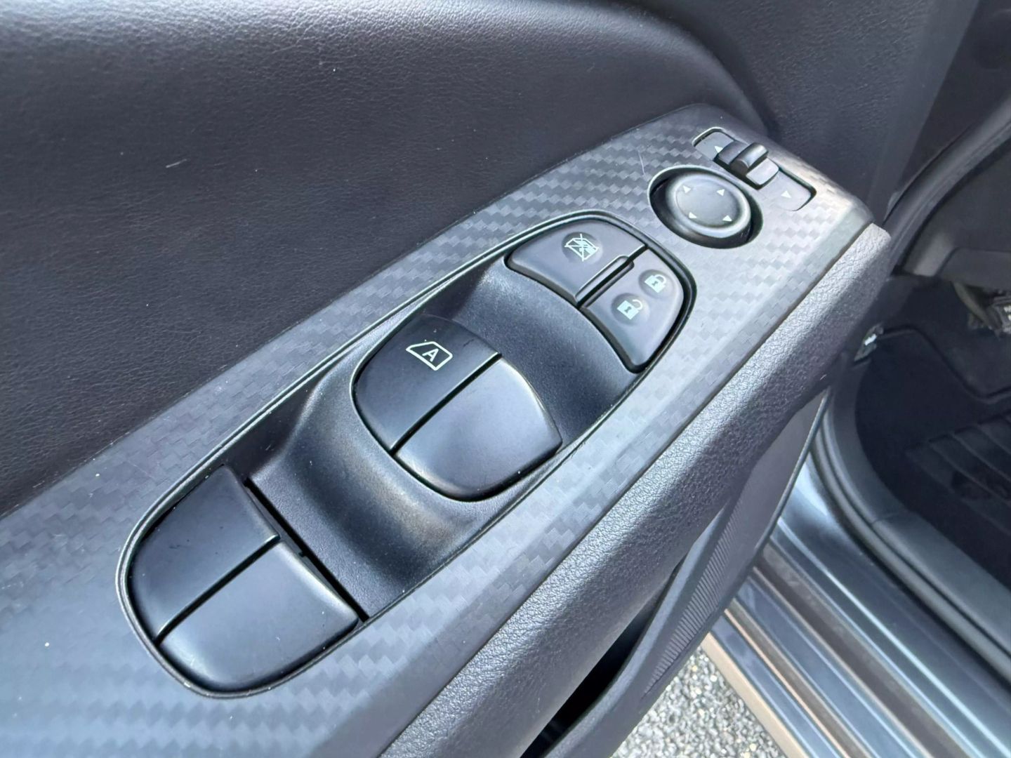 2021 Nissan Altima - Image 15