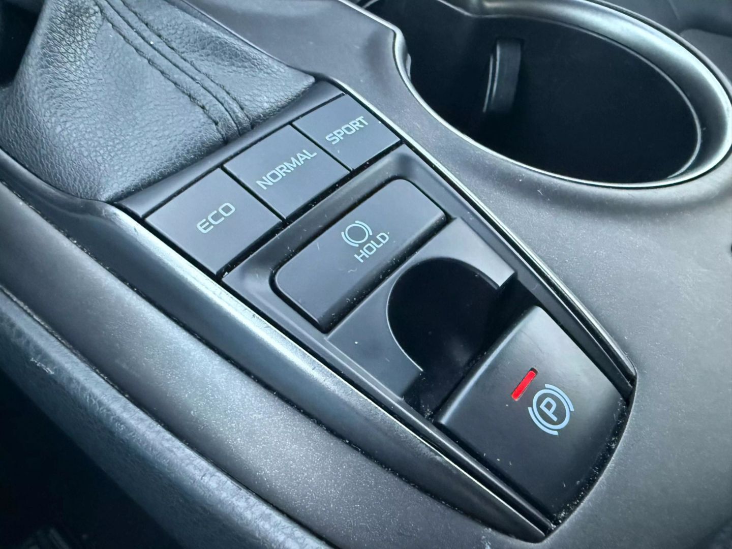 2023 Toyota Camry - Image 18