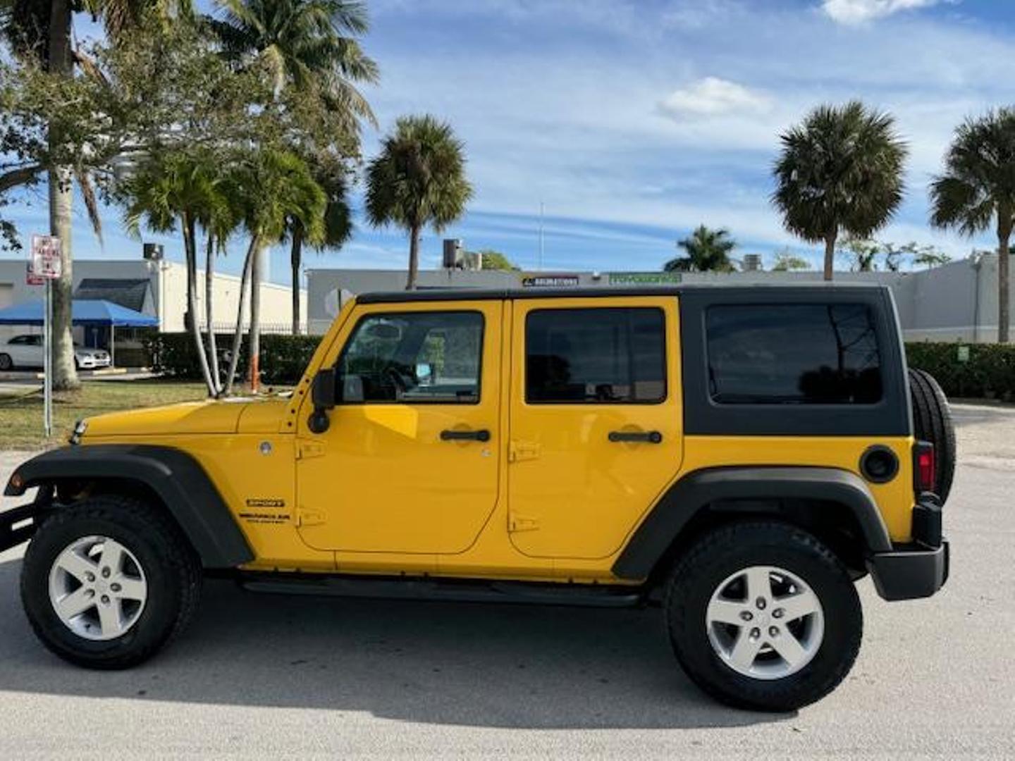 2015 Jeep Wrangler Unlimited Sport photo 9