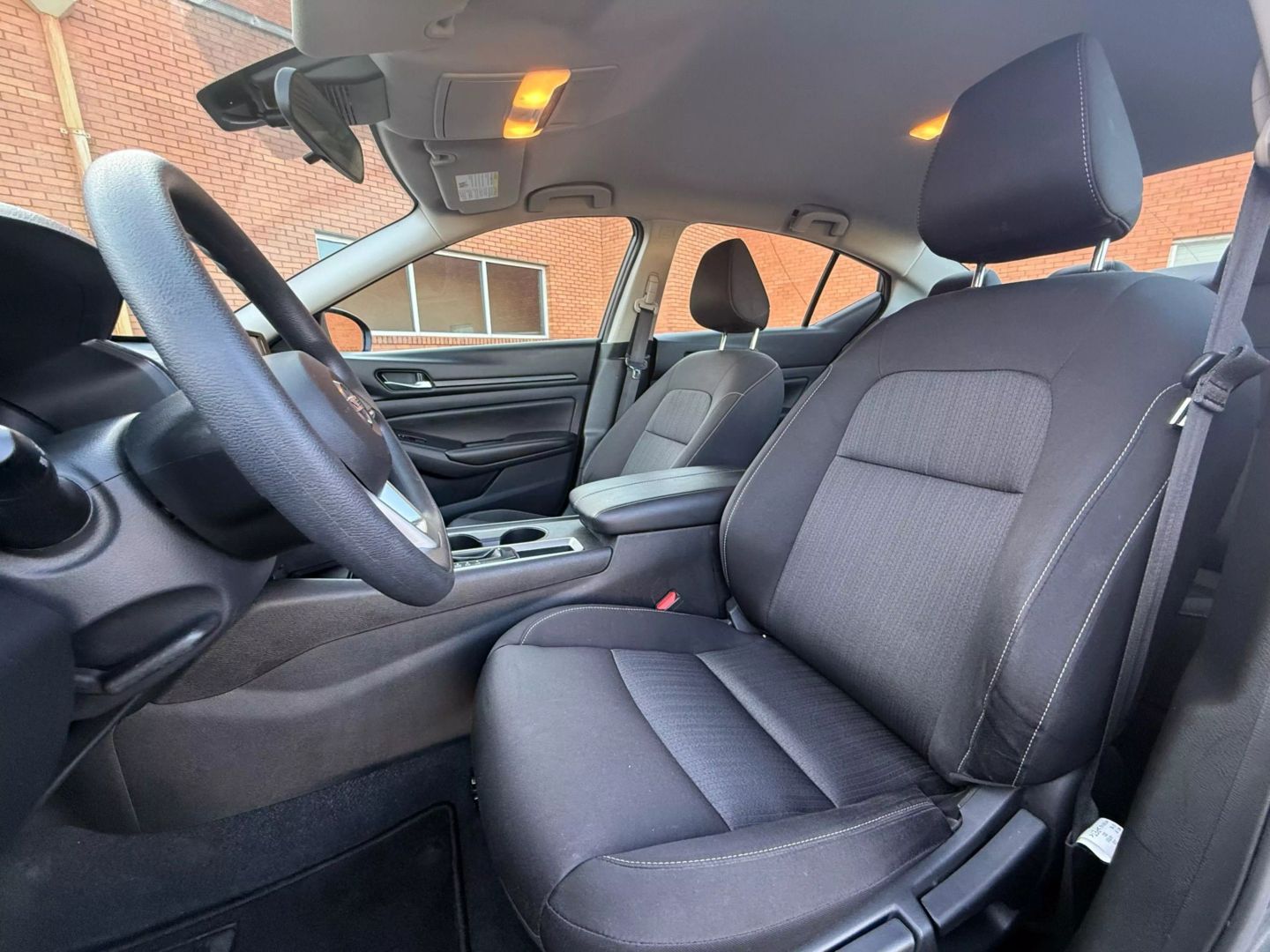 2021 Nissan Altima - Image 2
