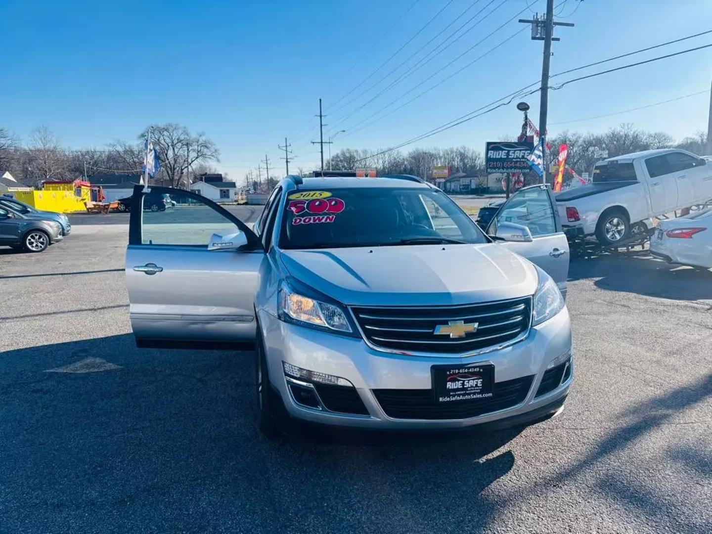 2015 Chevrolet Traverse 1LT photo 5