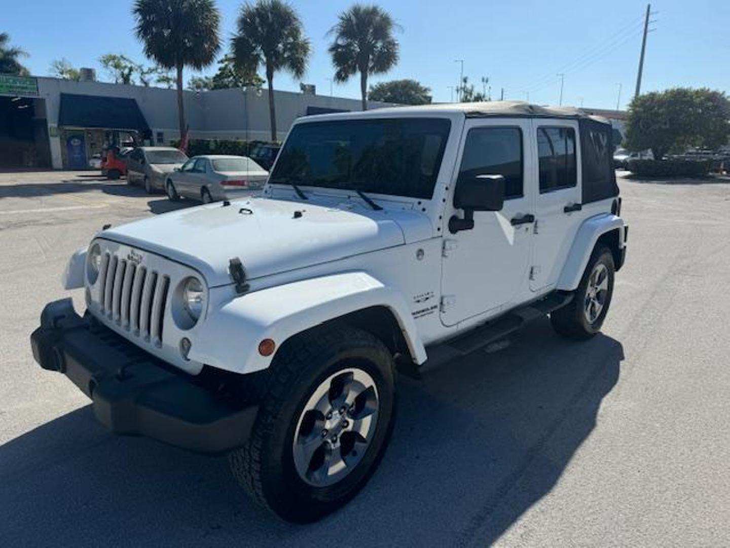 2016 Jeep Wrangler Unlimited Sahara photo 20