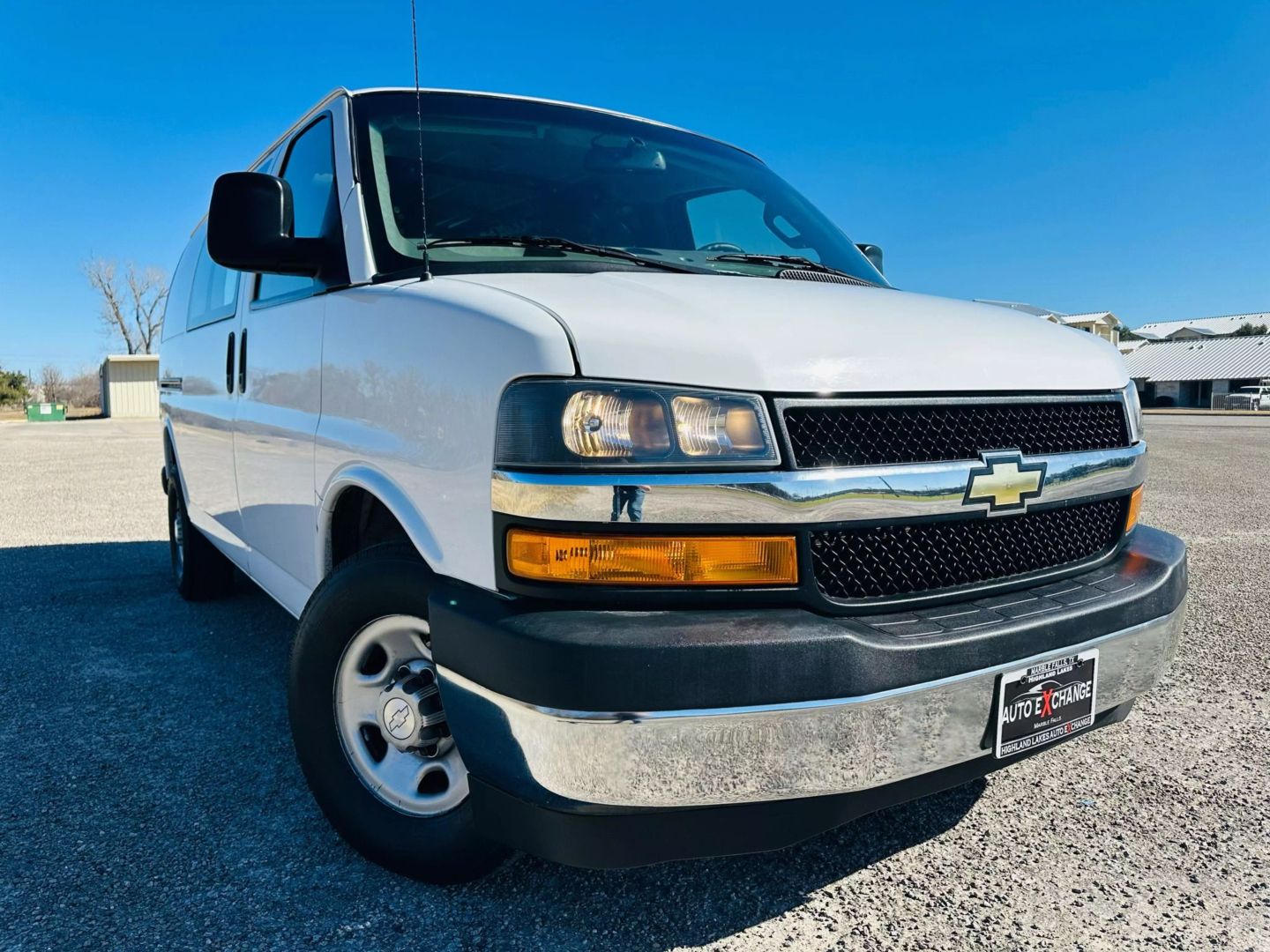 2018 Chevrolet Express 2500 Cargo - Image 4