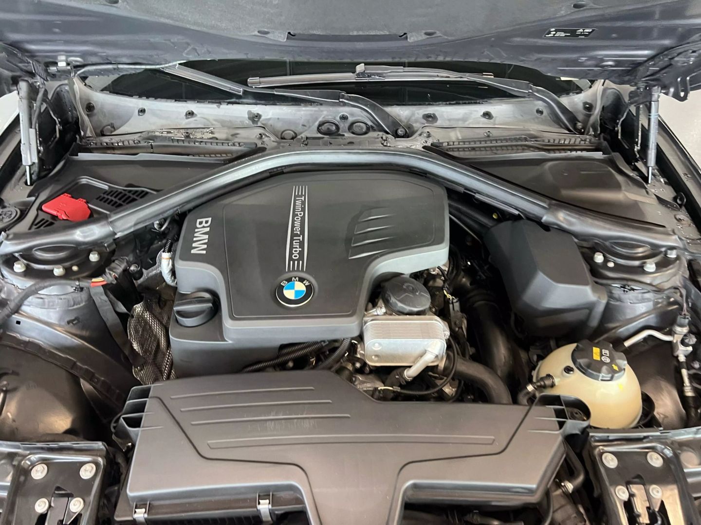 2016 Bmw 3 Series 320i Sedan 4d - Image 31