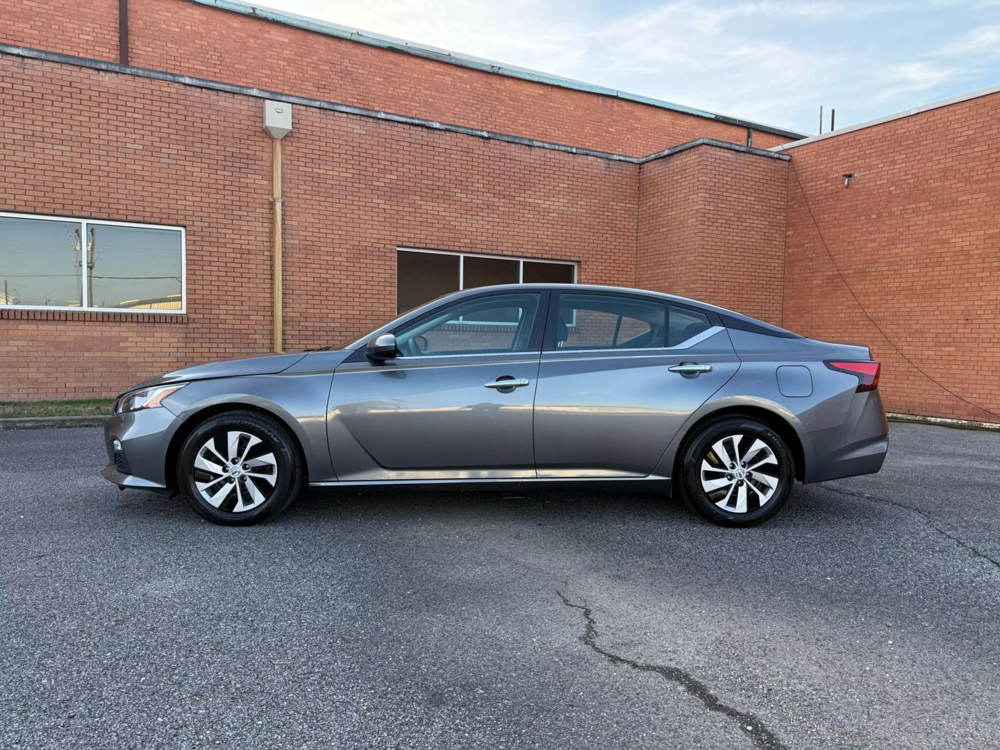 2021 Nissan Altima - Image 4