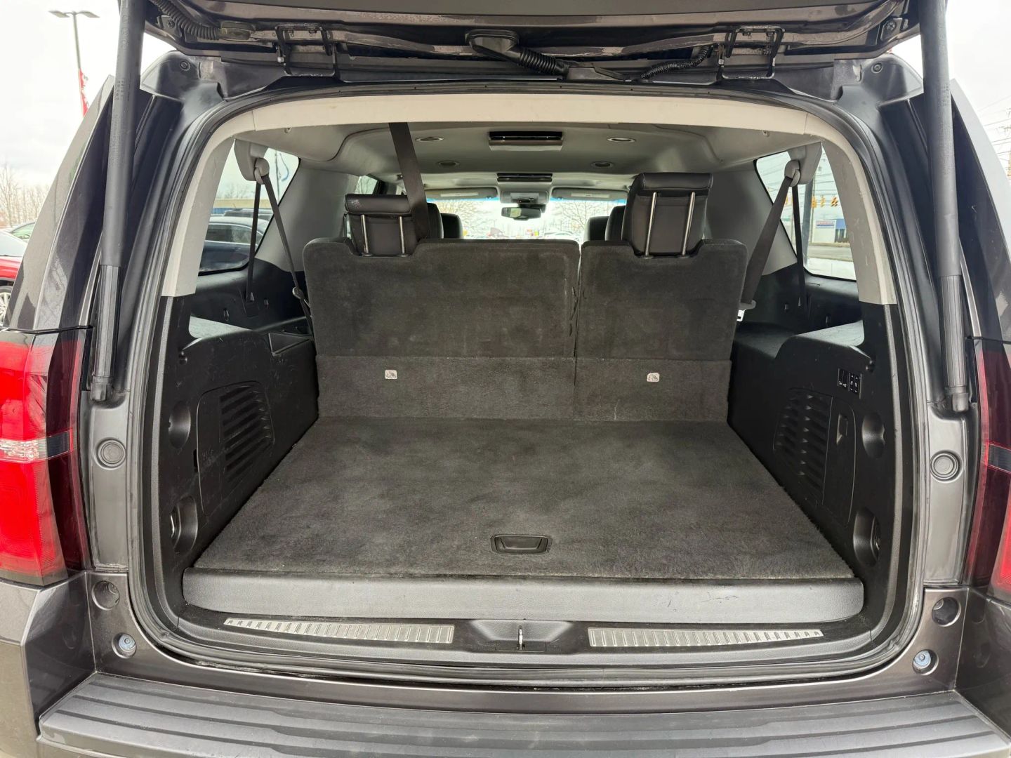 2018 Chevrolet Suburban - Image 13