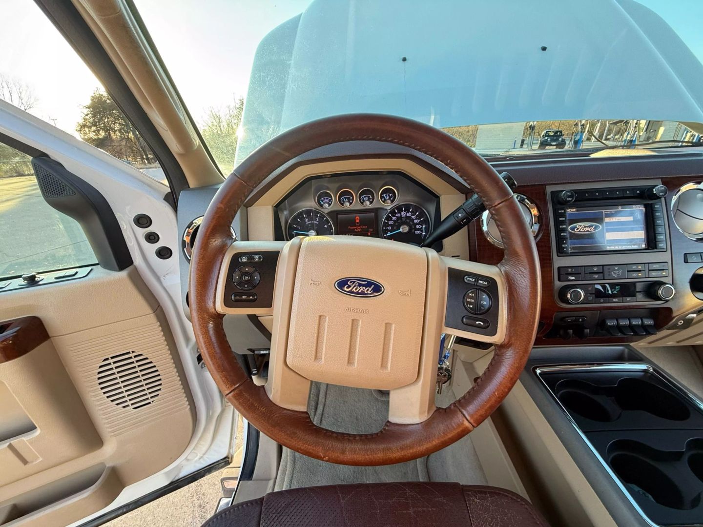 2012 Ford F250 Super Duty Crew Cab - Image 31