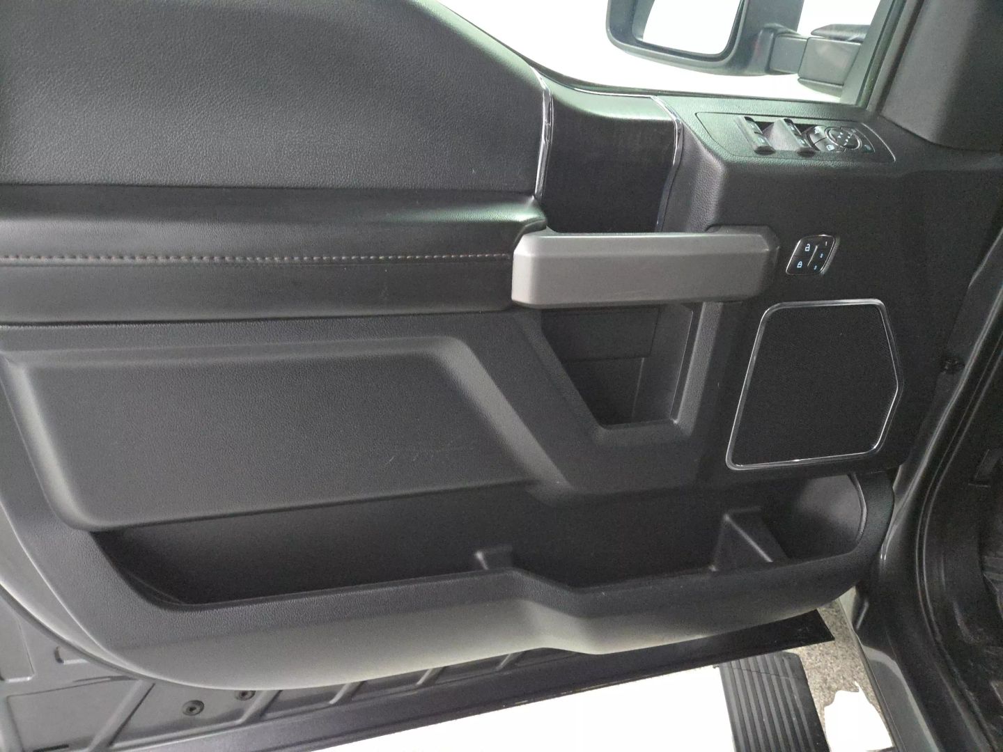 2020 Ford F150 Supercrew Cab - Image 21