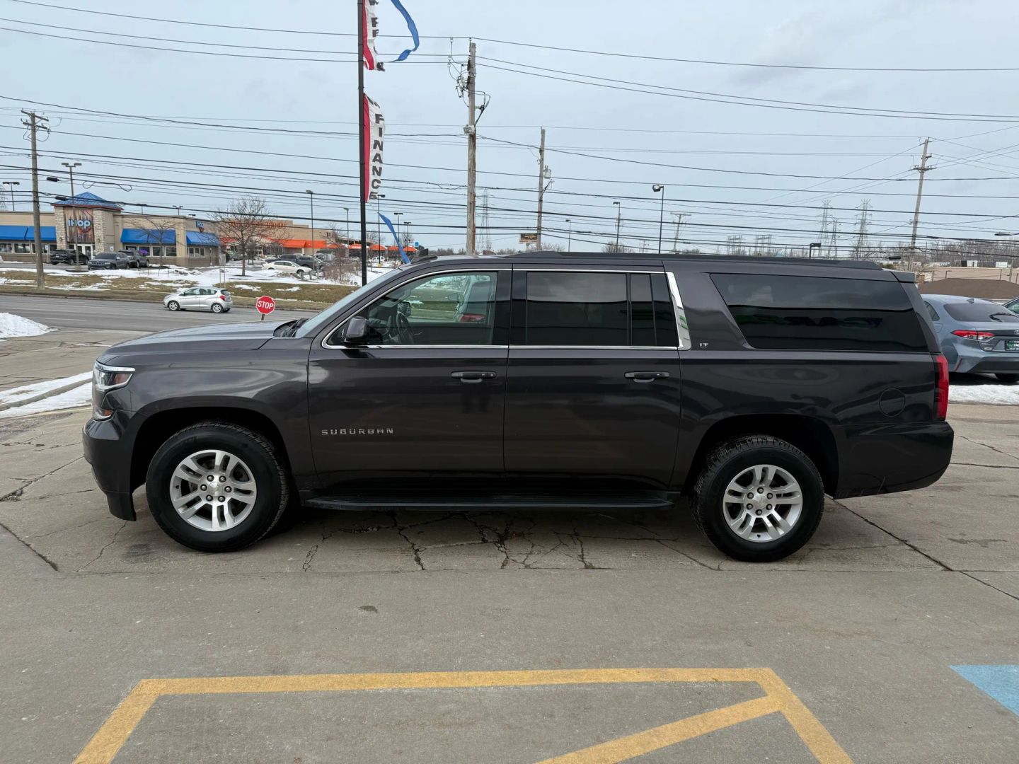 2018 Chevrolet Suburban - Image 6