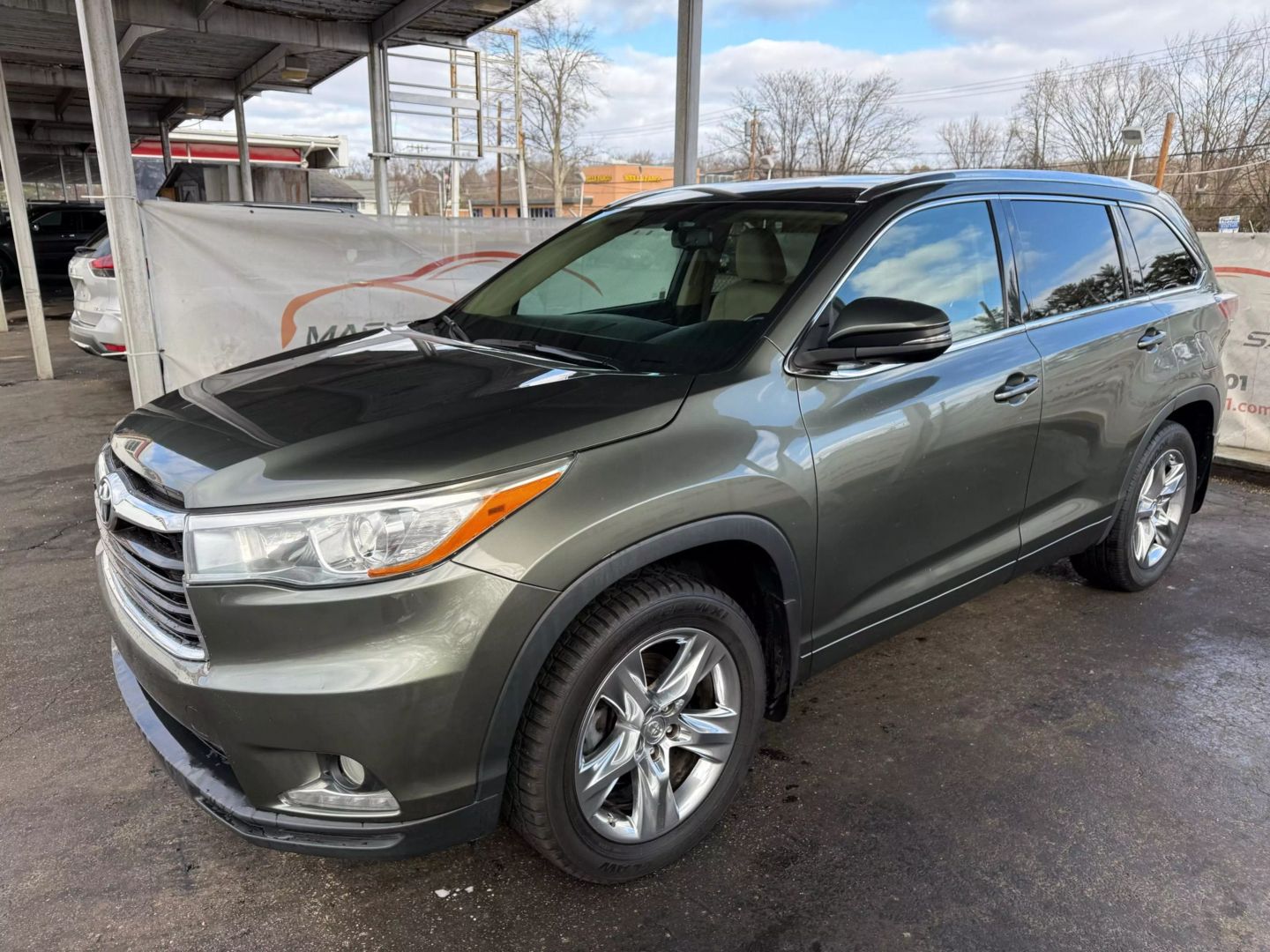 2016 Toyota Highlander - Image 8