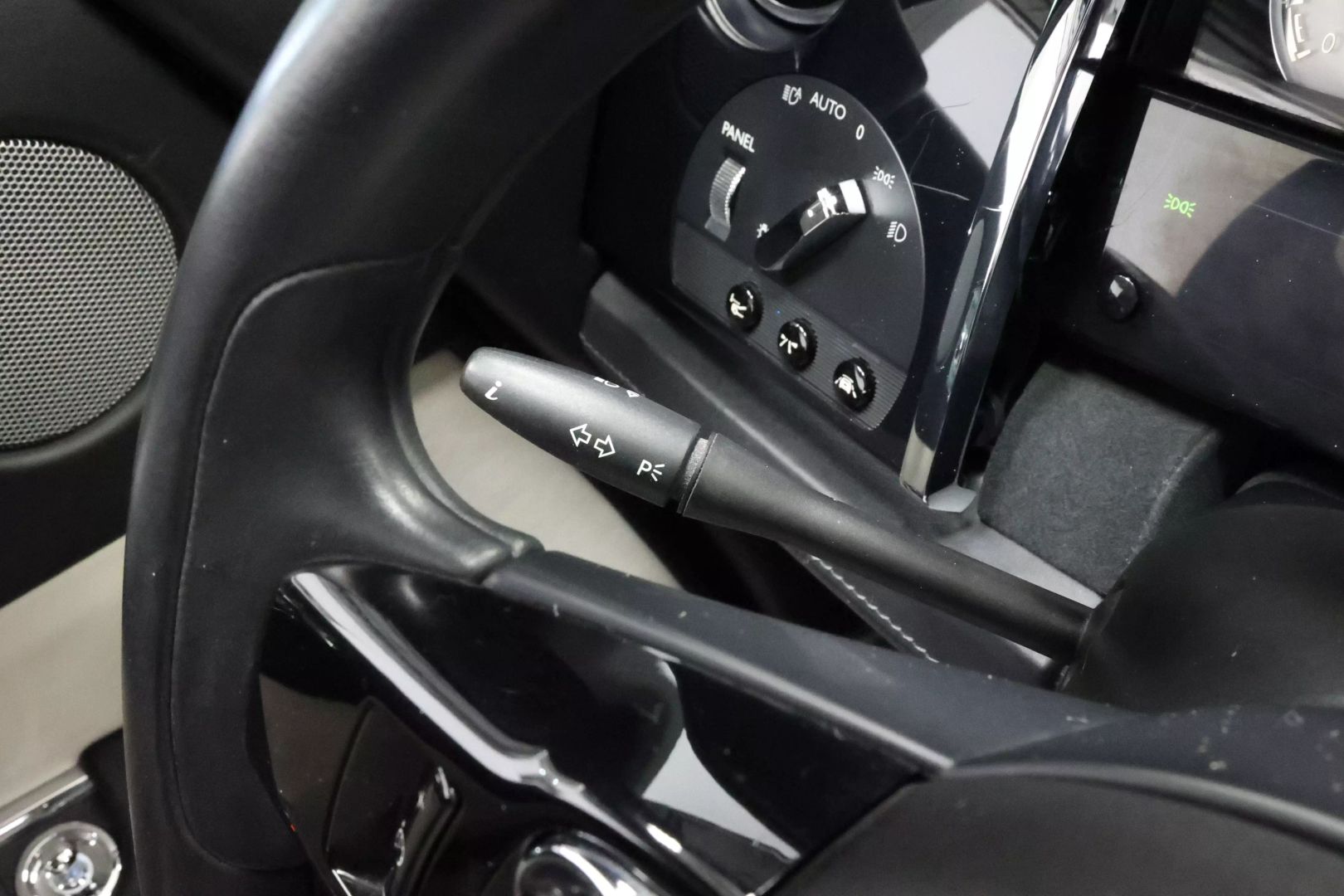 2017 Rolls-royce Wraith - Image 22