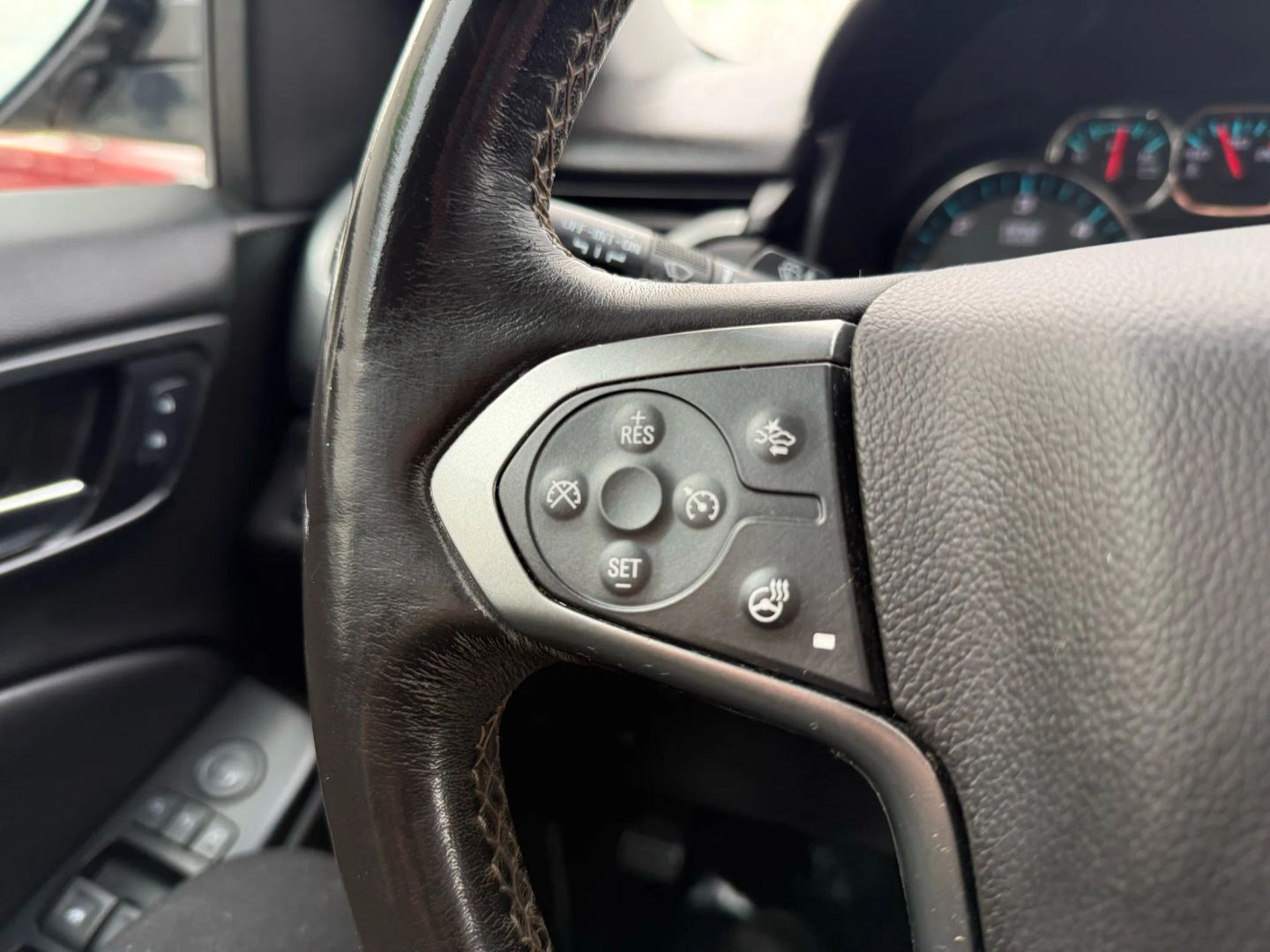 2018 Chevrolet Suburban - Image 34