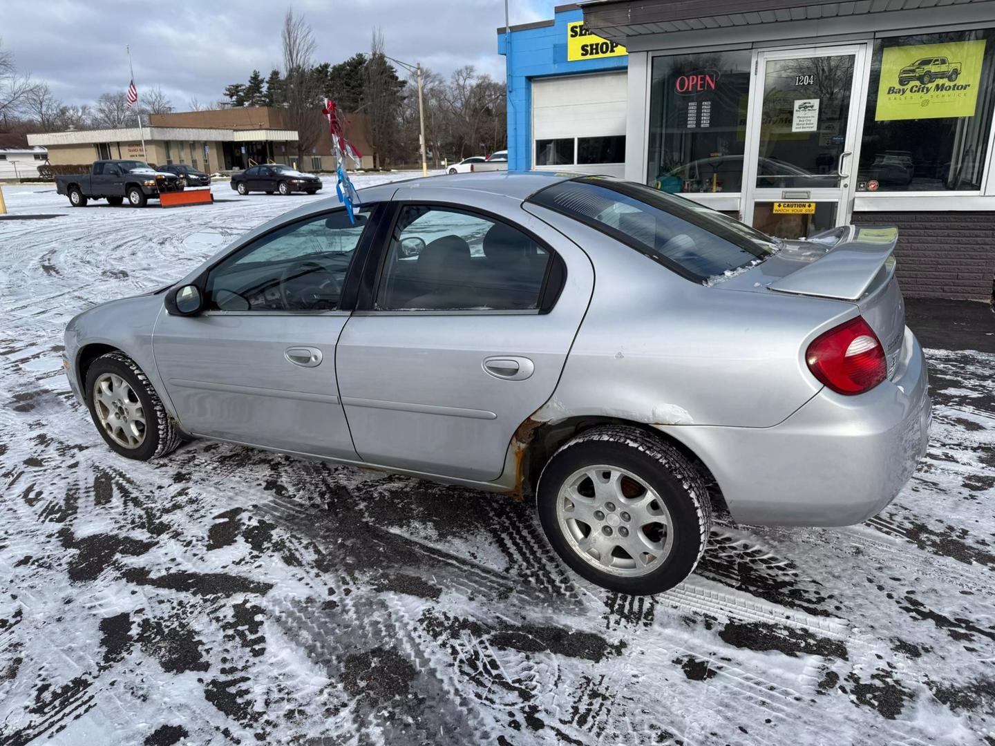 2004 Dodge Neon SXT photo 6