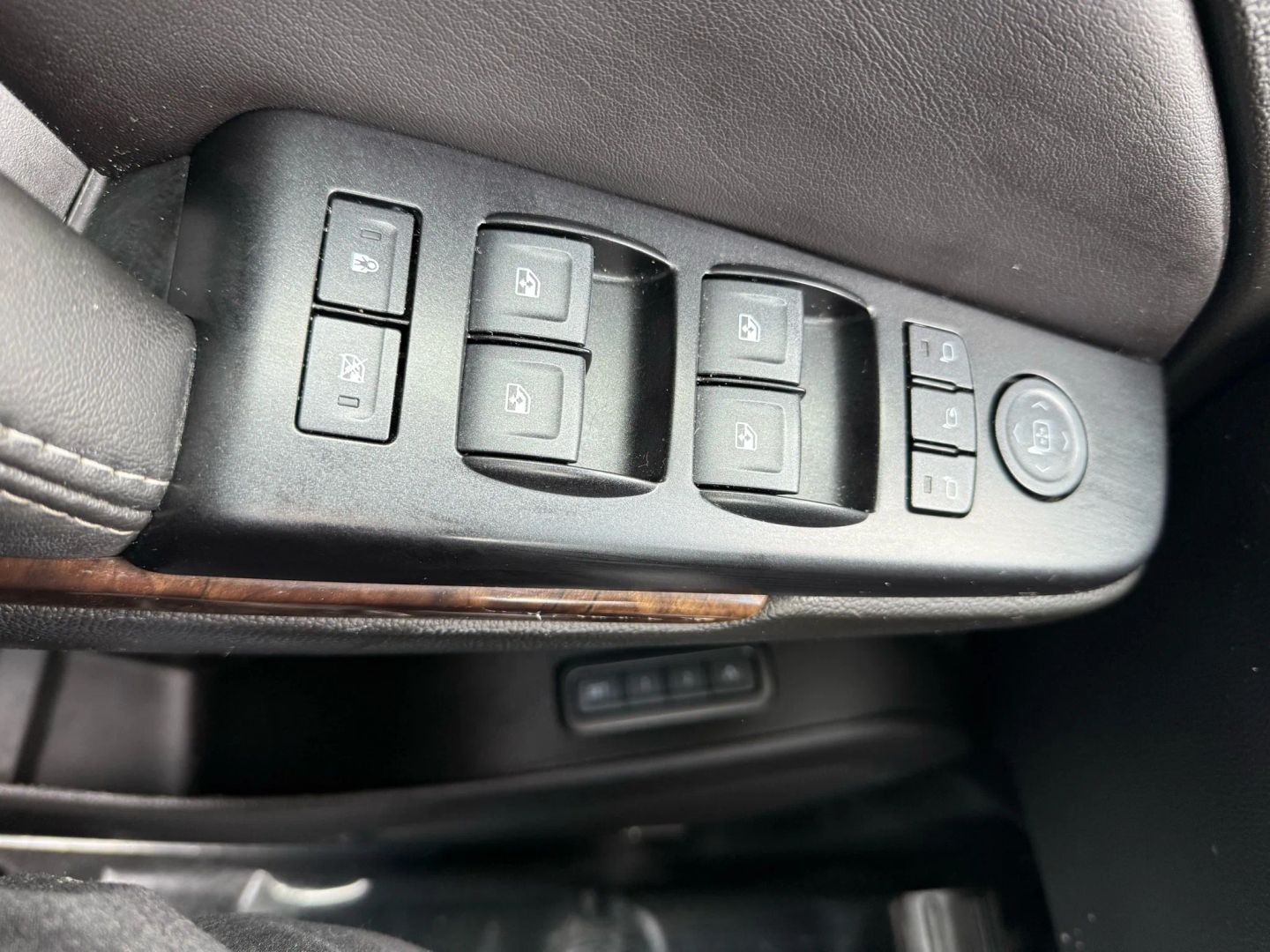 2018 Chevrolet Suburban - Image 53
