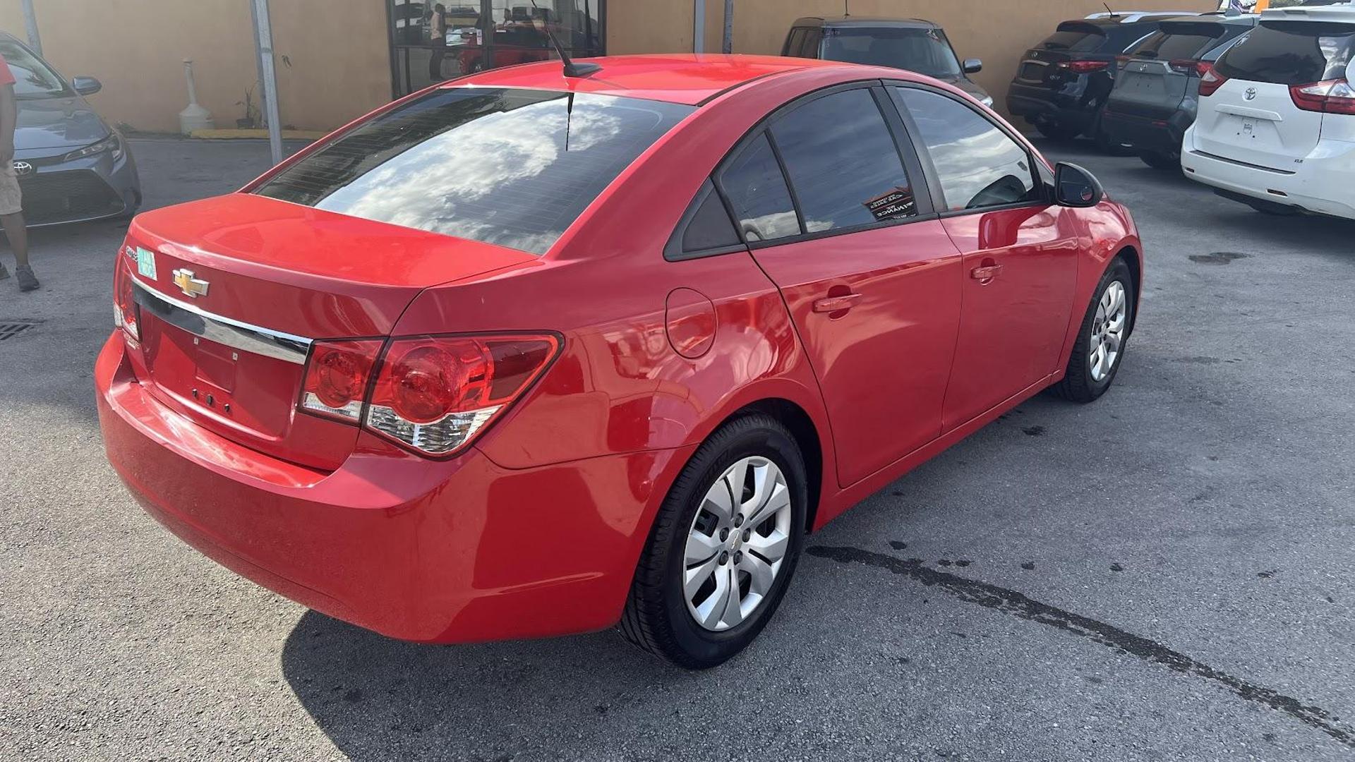 2014 Chevrolet Cruze LS photo 9