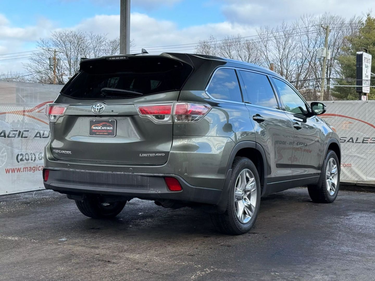 2016 Toyota Highlander - Image 9
