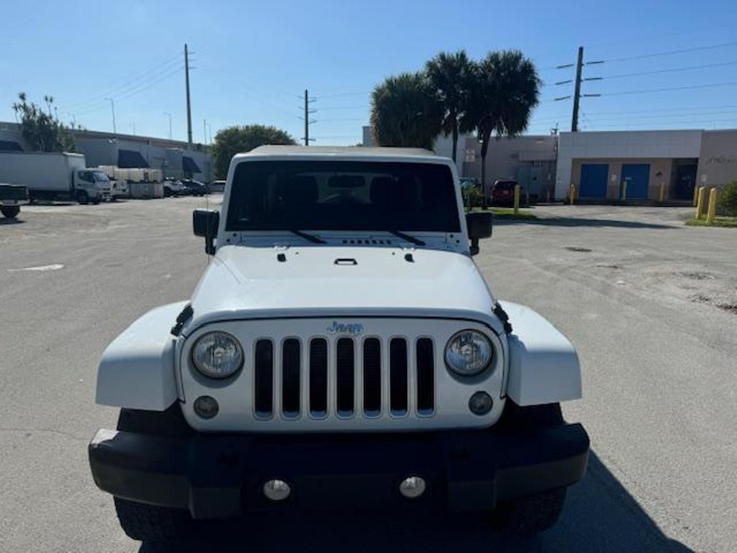 2016 Jeep Wrangler Unlimited Sahara photo 2