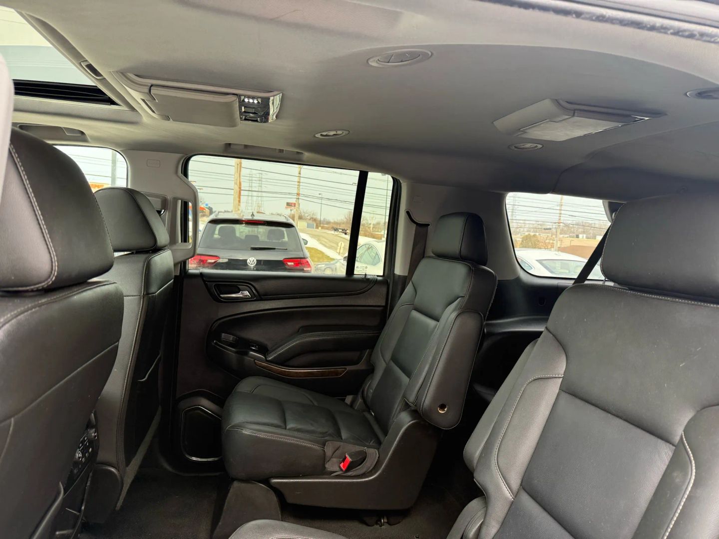 2018 Chevrolet Suburban - Image 21