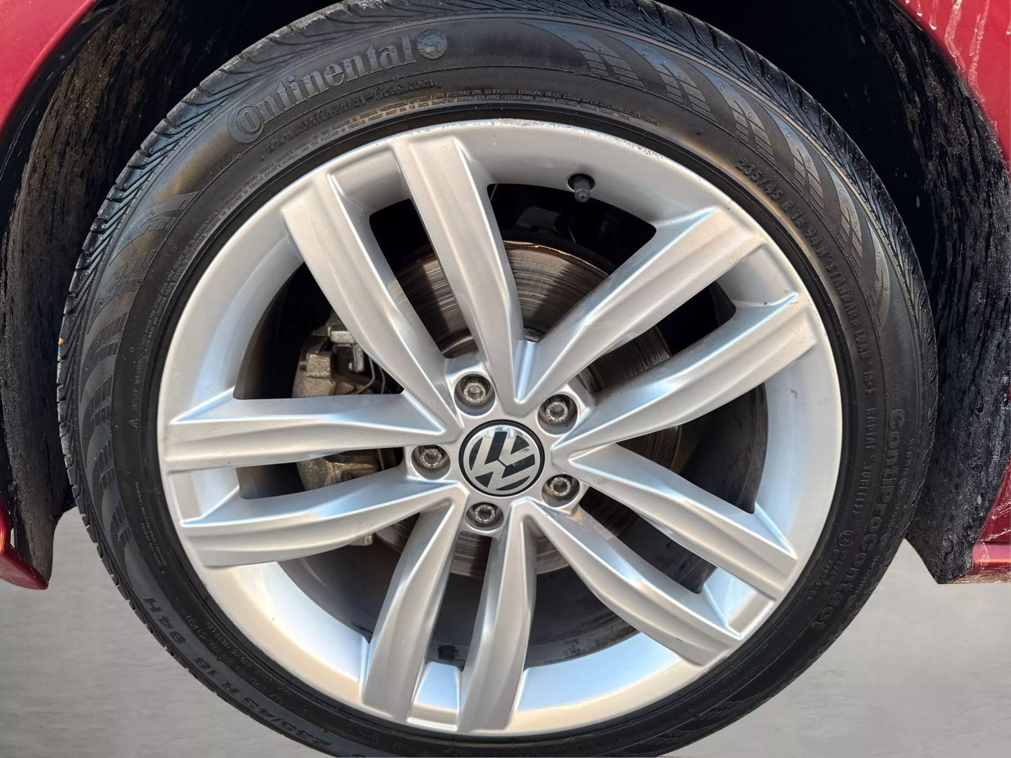 2018 Volkswagen Passat - Image 17