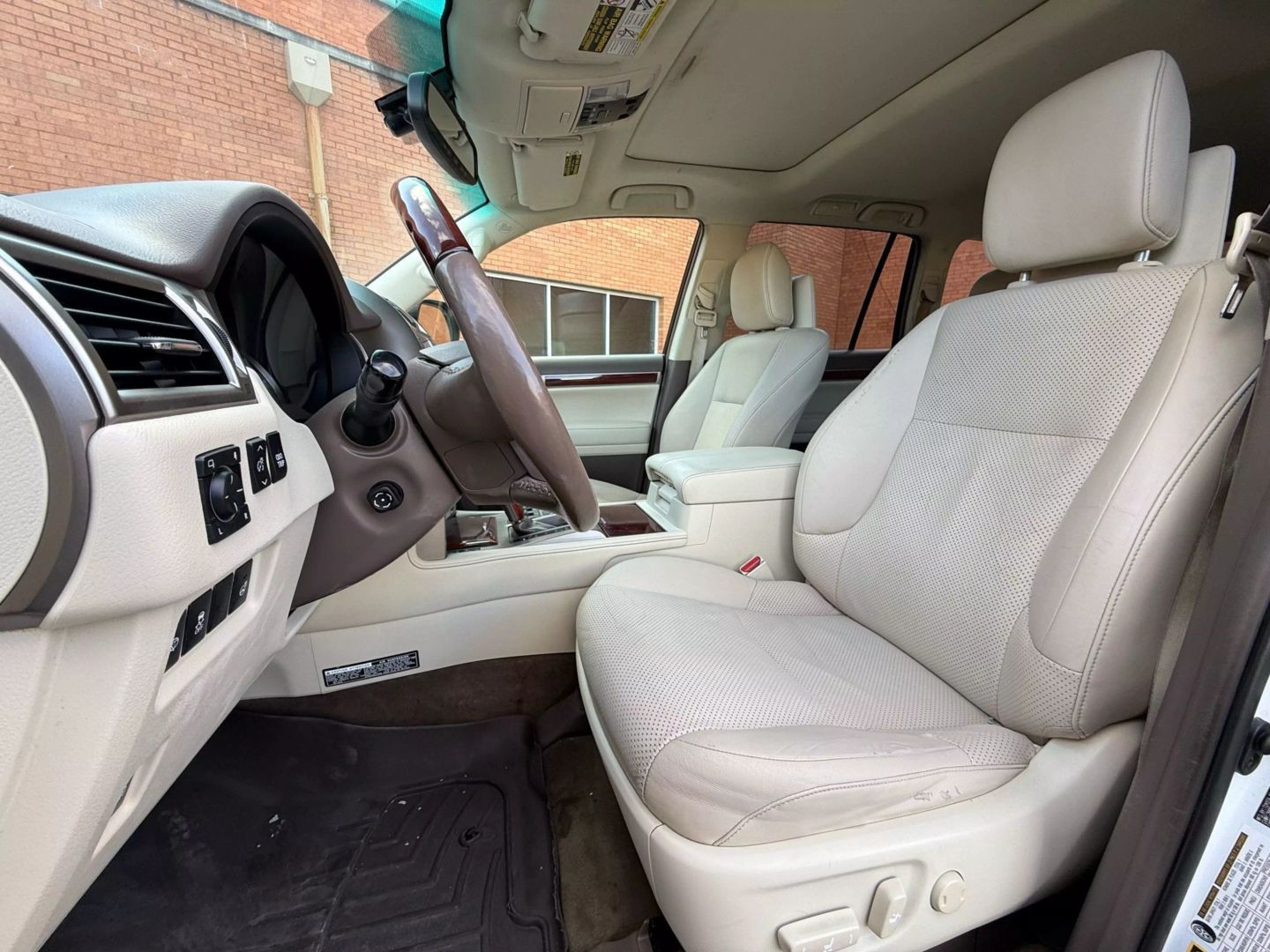 2013 Lexus Gx - Image 2