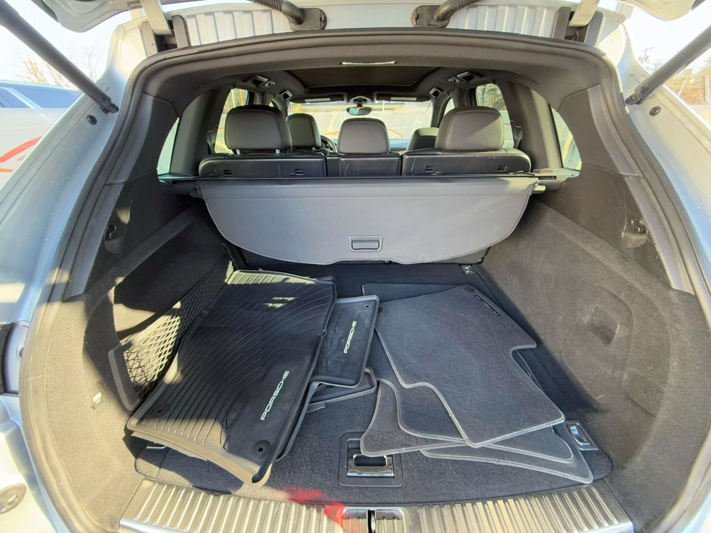 2016 Porsche Cayenne - Image 20