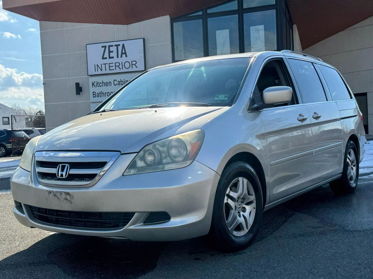2005 Honda Odyssey - Image 2