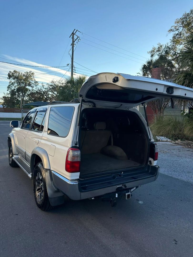 1998 Toyota 4Runner V6 LIMITED - Image 1