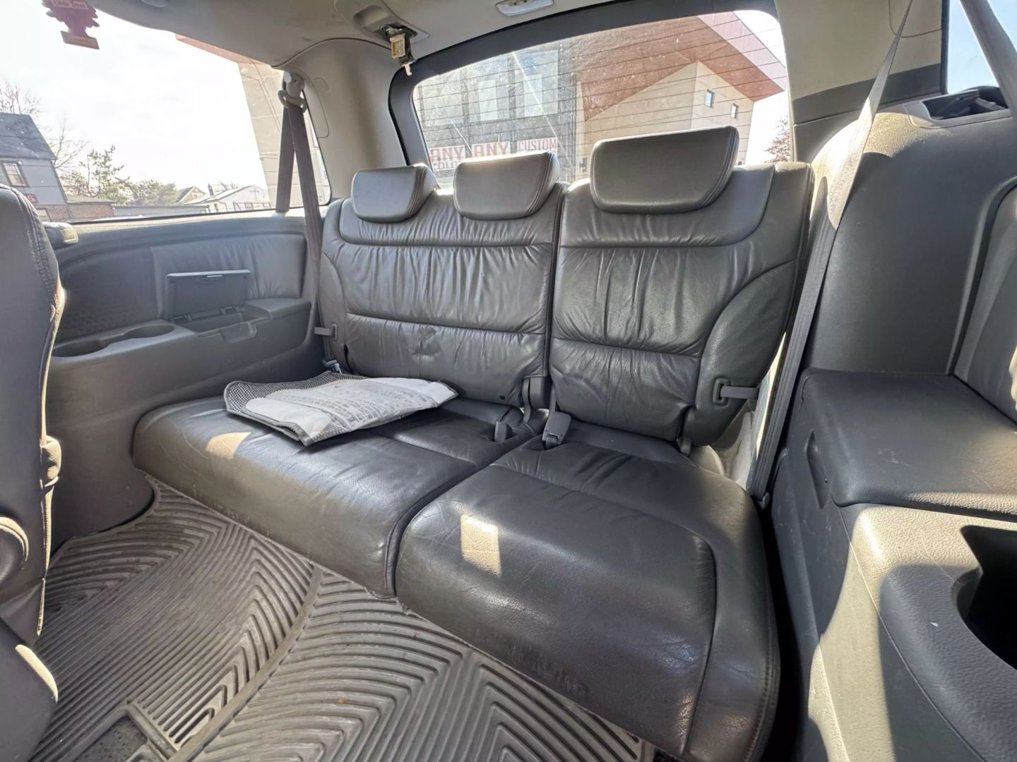 2005 Honda Odyssey - Image 11