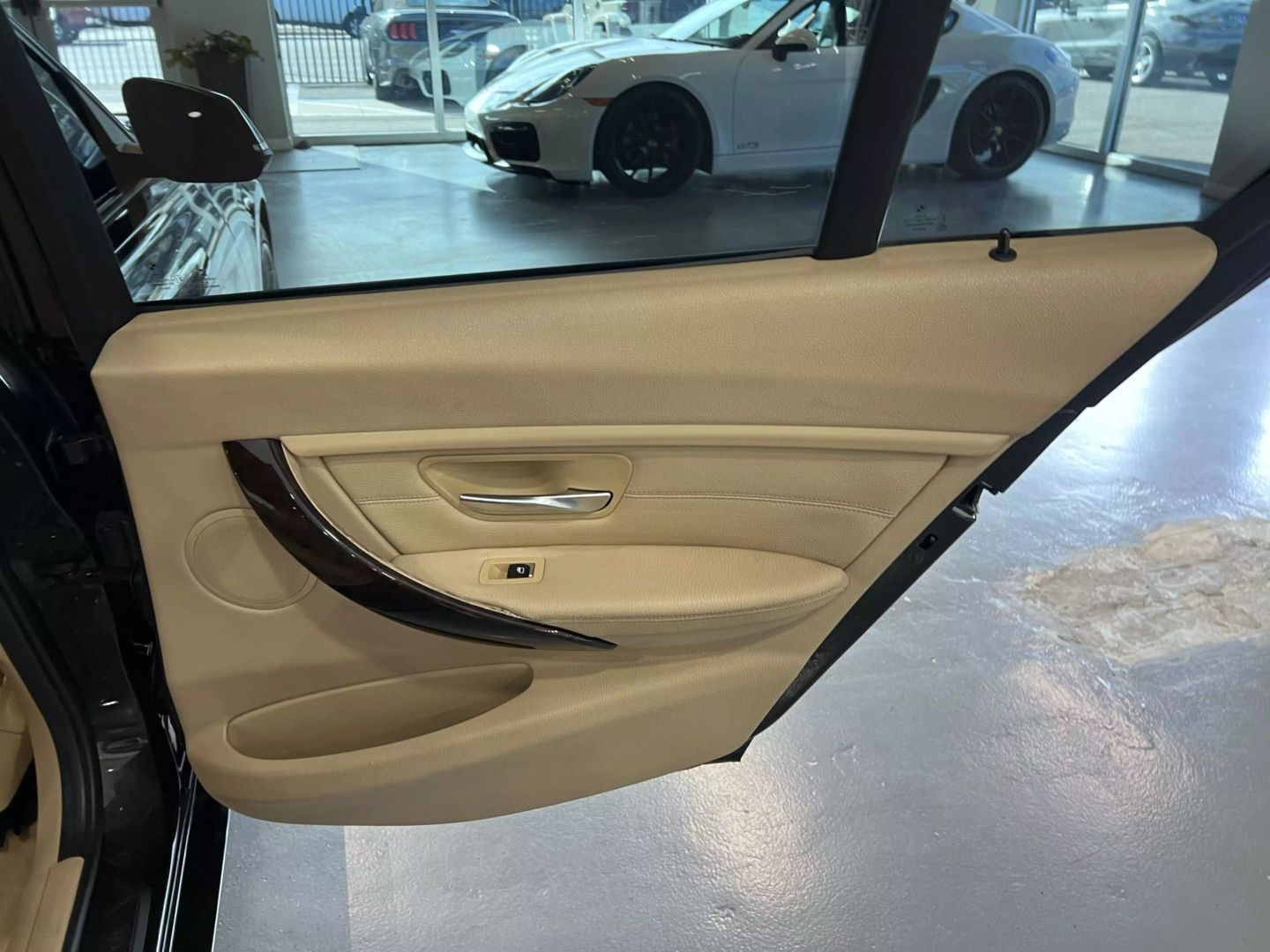 2016 Bmw 3 Series 320i Sedan 4d - Image 24
