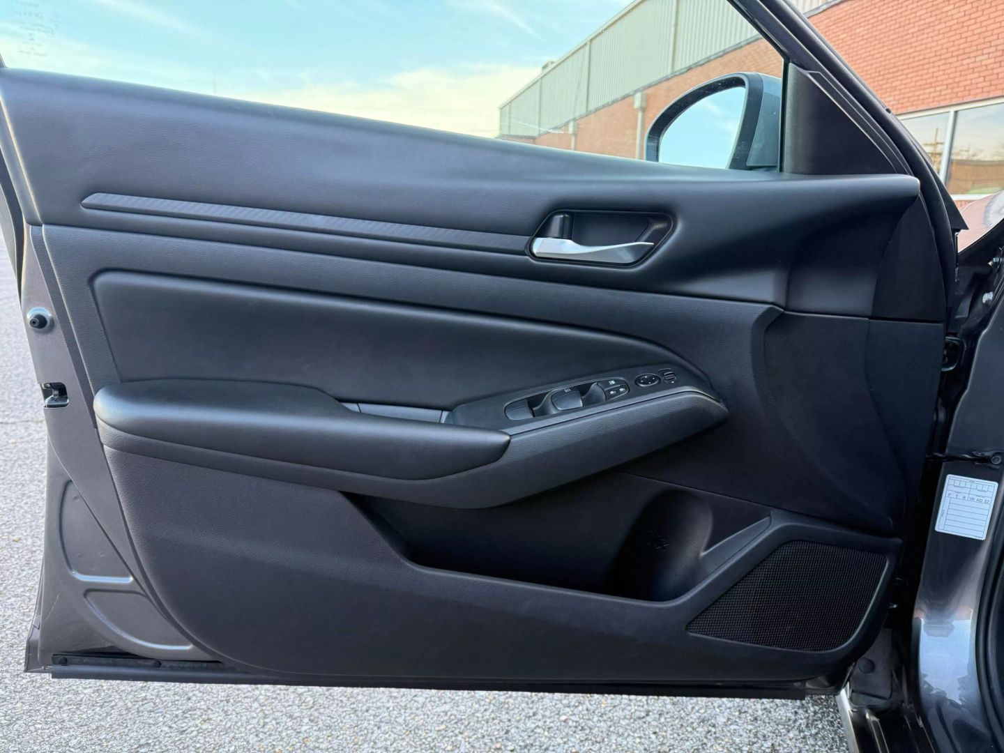 2021 Nissan Altima - Image 14