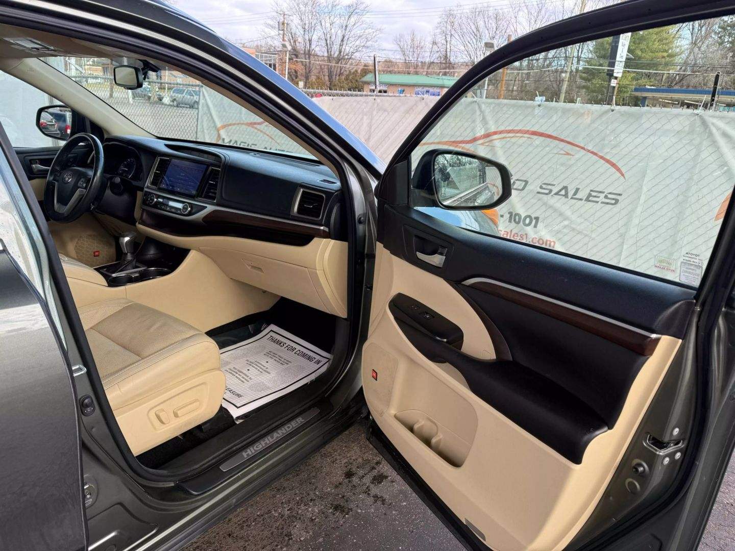 2016 Toyota Highlander - Image 25