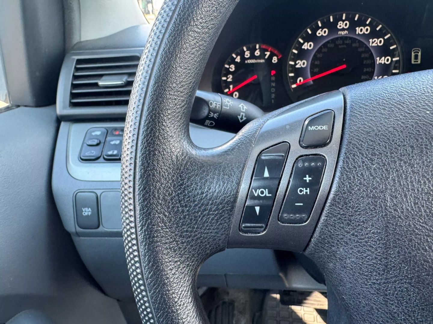 2005 Honda Odyssey - Image 14