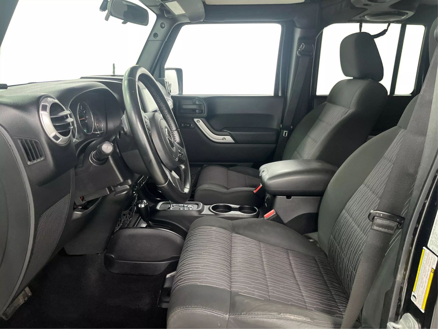 2012 Jeep Wrangler - Image 9