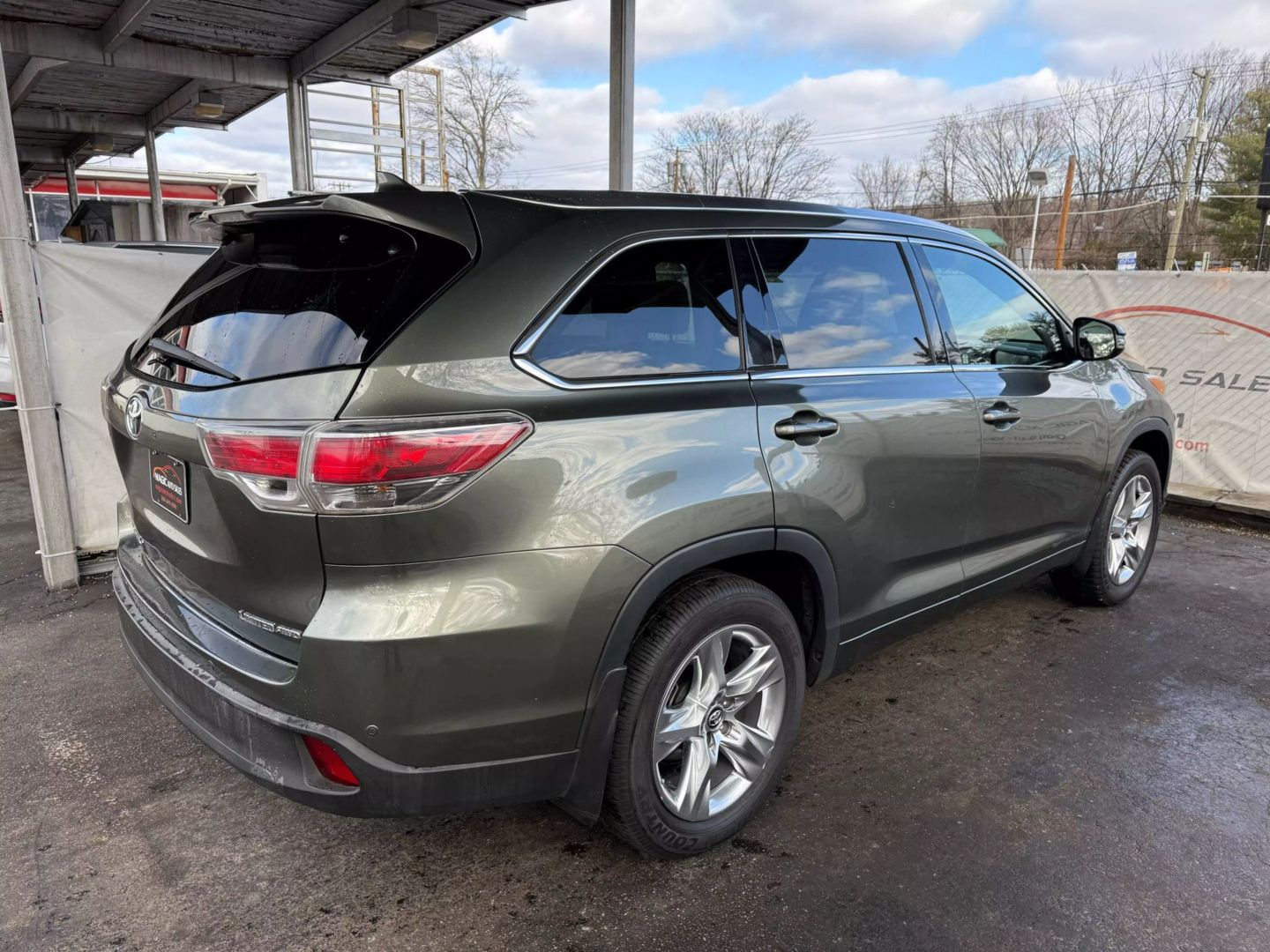 2016 Toyota Highlander - Image 13